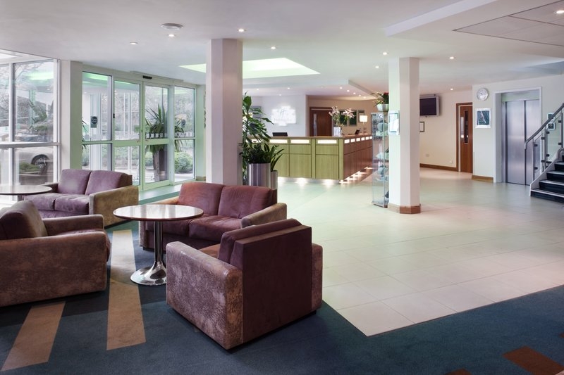 Bristol Airport Hotel Park And Fly www.bristolparking.com
